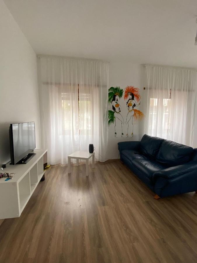La Casa Di Gianfry Apartment เปาลา ภายนอก รูปภาพ
