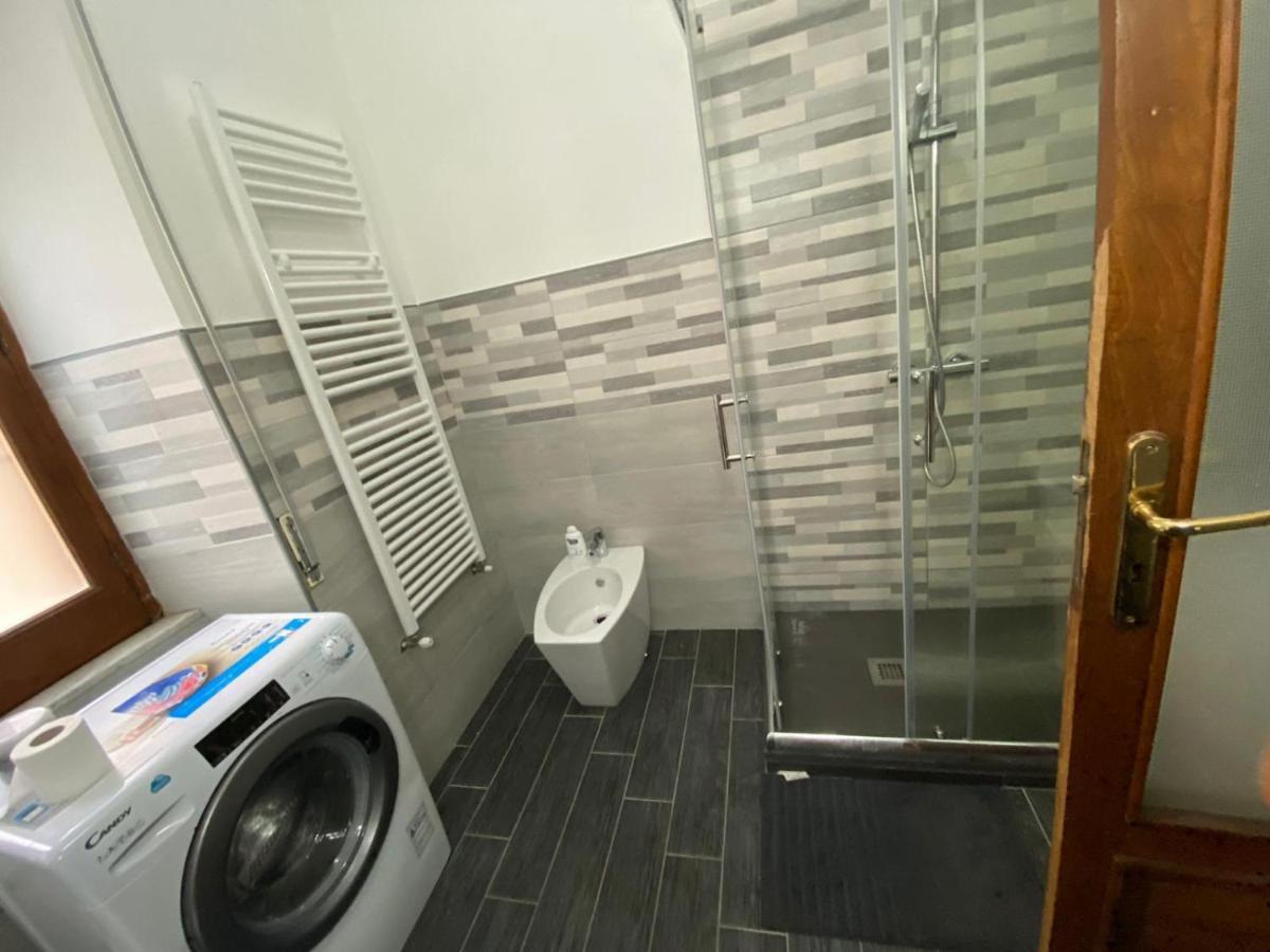 La Casa Di Gianfry Apartment เปาลา ภายนอก รูปภาพ